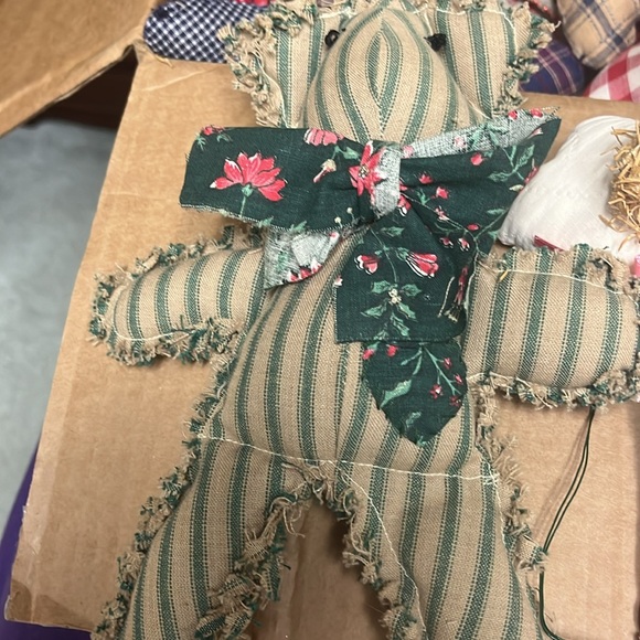 ASSORTED PRIMITIVE CHRISTMAS DECORATIONS - Picture 3 of 8